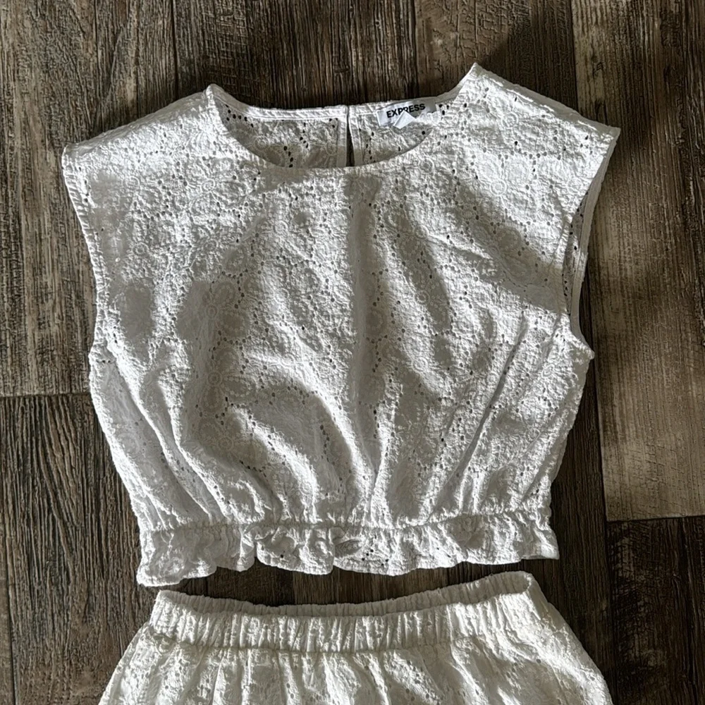 🌟EXPRESS BEAUTIFUL 🌟WOMEN SET, SIZE XSMALL - Picture 2 of 10